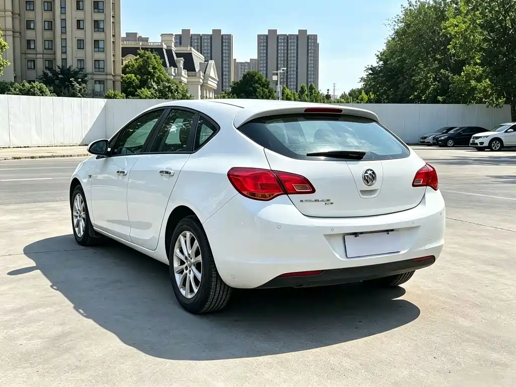 Buick Excelle — миниатюра 4