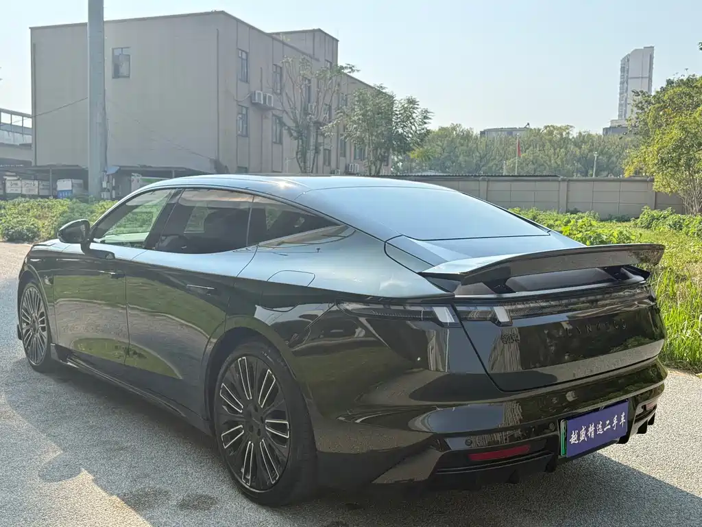 Lynk & Co 10 — миниатюра 4