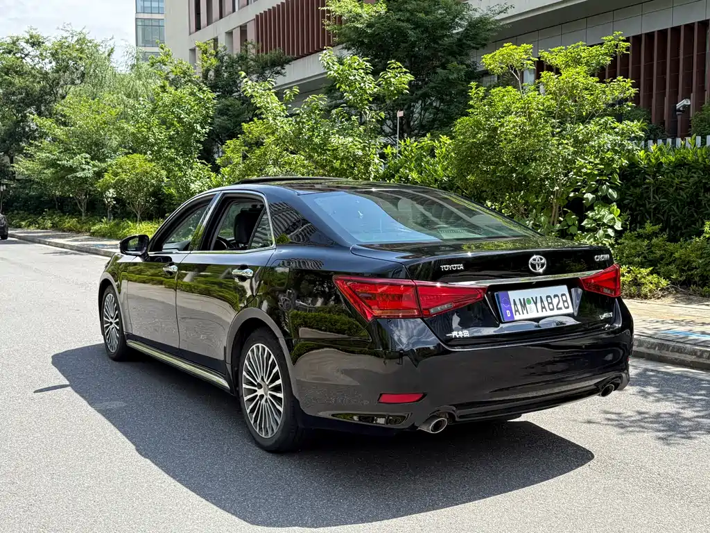 Toyota Crown 2018 2.0T Sport