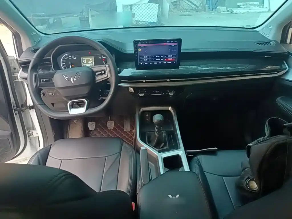 Wuling Jiachen — миниатюра 10