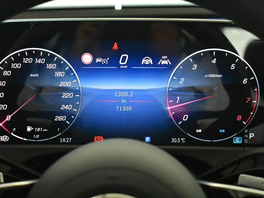 Mercedes-Benz E-Class — миниатюра 4
