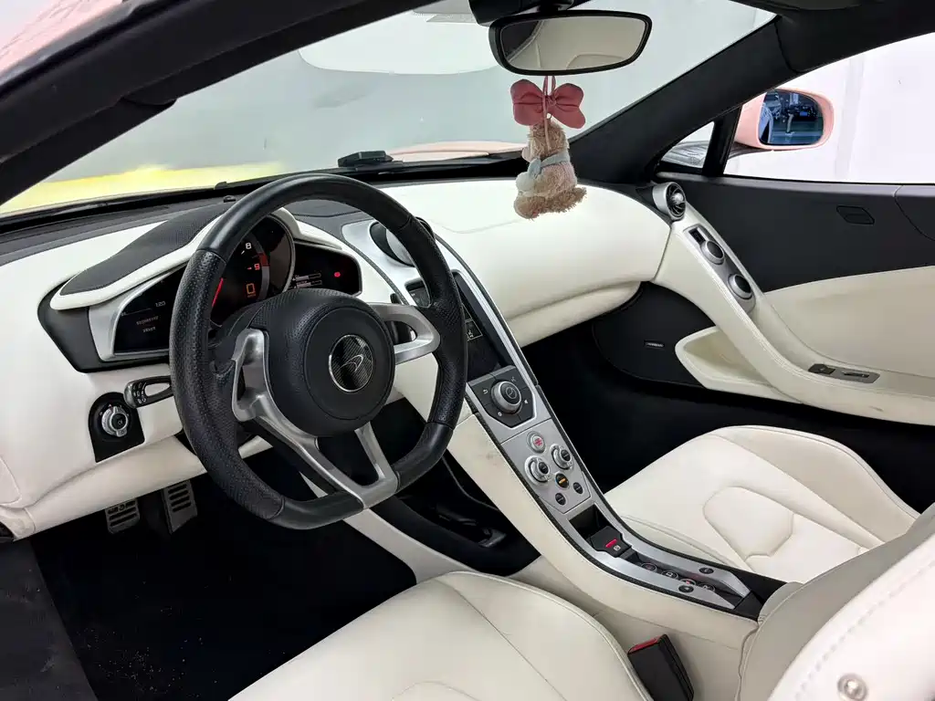 McLaren 625C 2015 3.8T Coupe