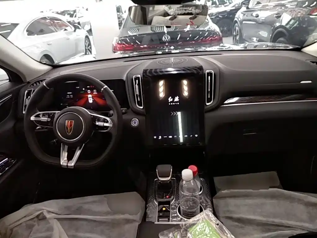 Hongqi HS3 PHEV 2025 117km