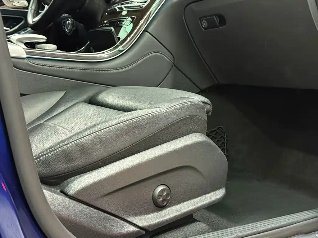 Mercedes-Benz GLC — миниатюра 41