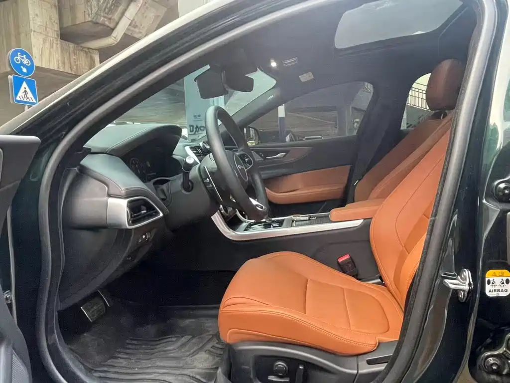 Jaguar XEL — миниатюра 5