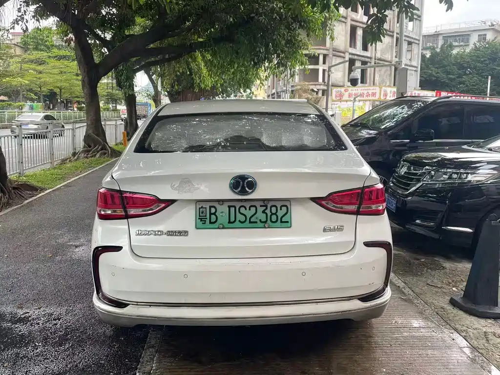 BAIC EU5 — миниатюра 5