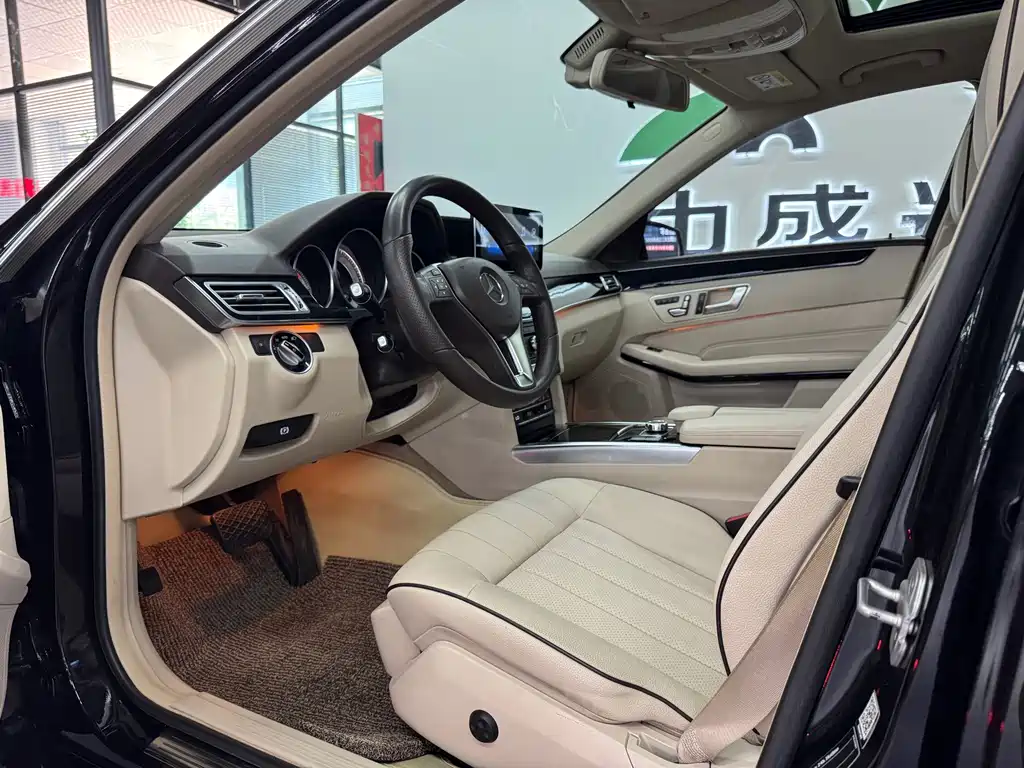 Mercedes-Benz E-Class — миниатюра 7