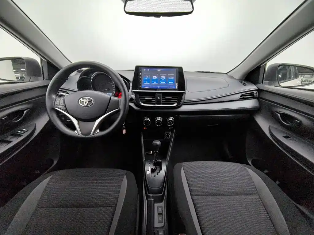 Toyota Vios FS — миниатюра 5