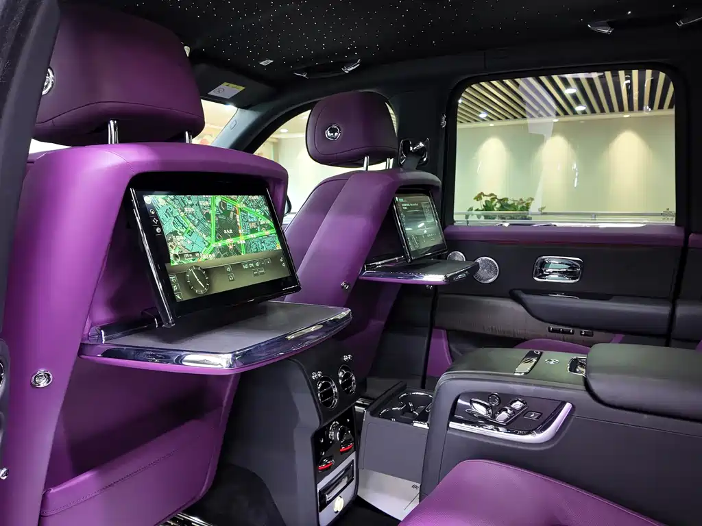 Rolls-Royce Cullinan 2024 мест