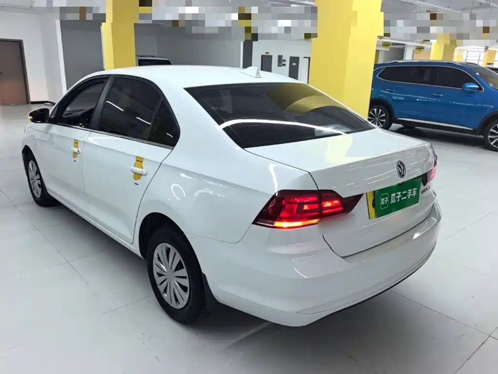 Volkswagen Santana — миниатюра 5
