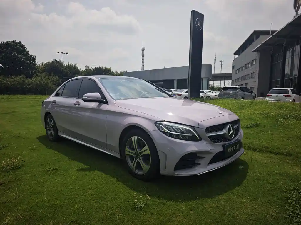 Mercedes-Benz C-Class — миниатюра 3