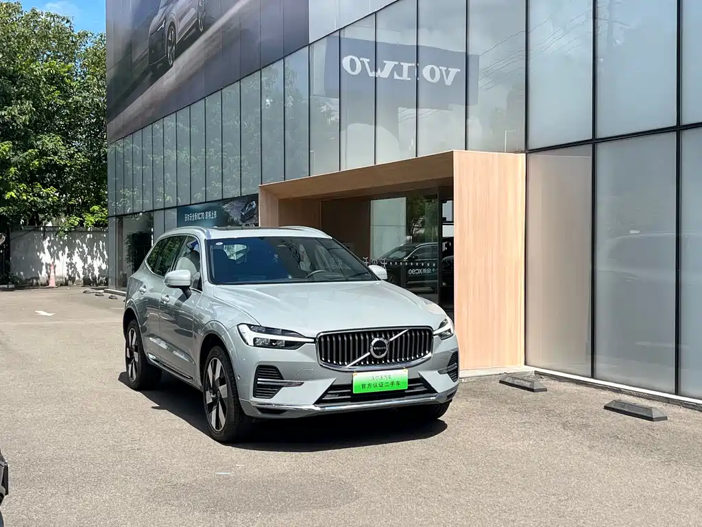 VOLVO  XC60 PLUG IN HYBRID