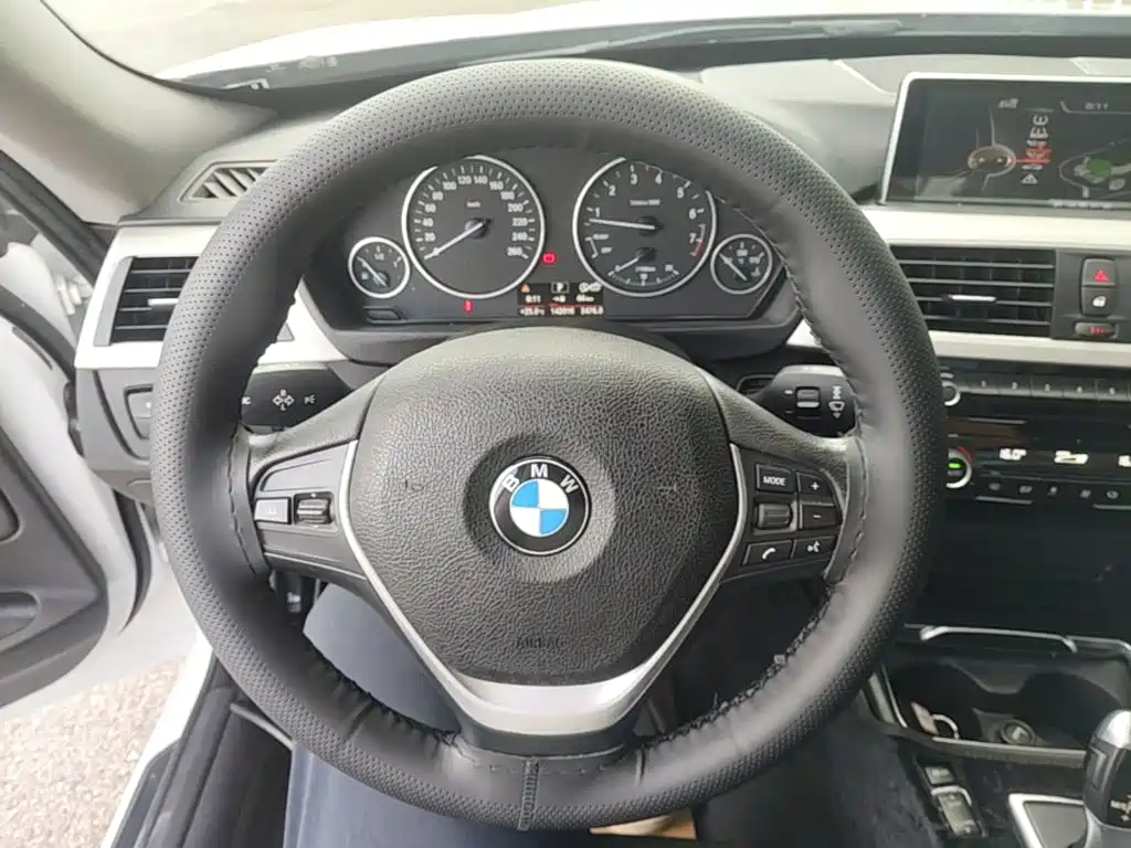 BMW 3 Series GT — миниатюра 11