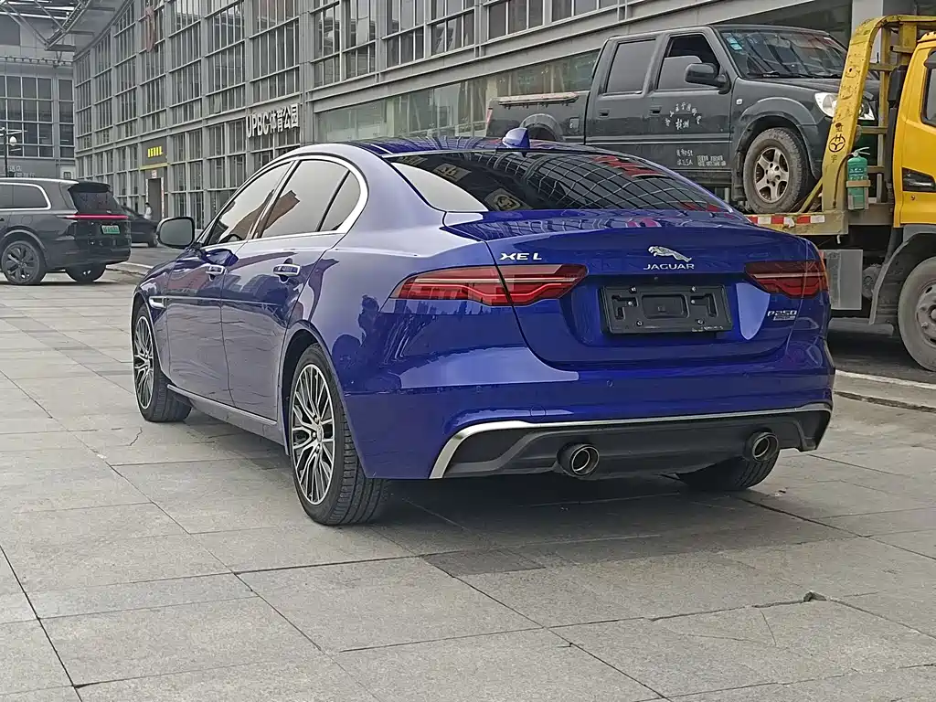 Jaguar XEL - фото 6