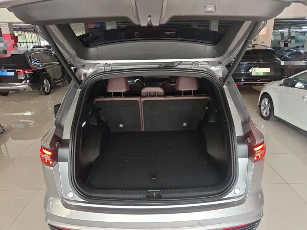 Geely Xingyue L — миниатюра 19