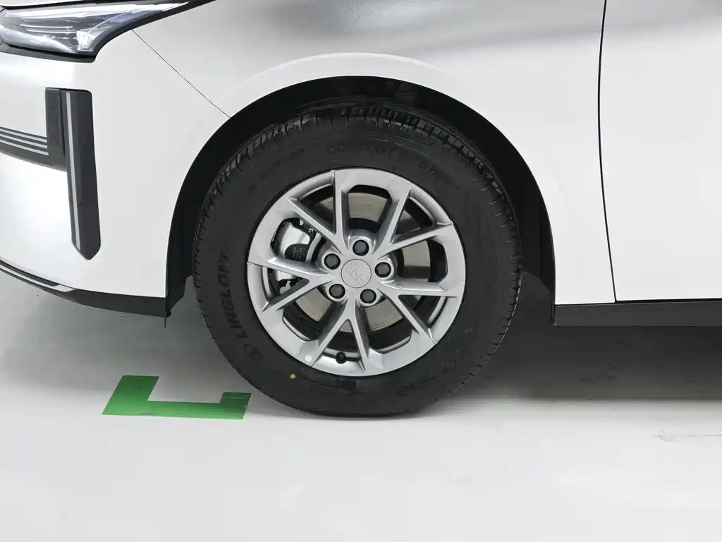 Geely Galaxy Galaxy L6 L6 2025 EM-i 60km