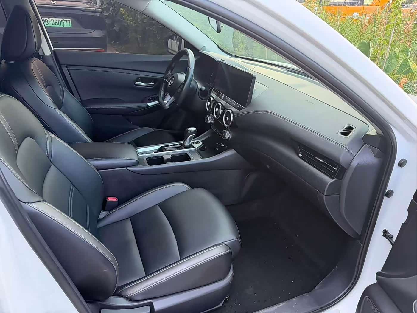 Nissan Sylphy 1.6 л 2023 г. Белый, пробег 28000 км