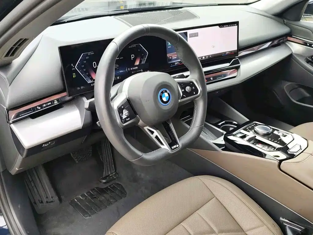 BMW i5 — миниатюра 7