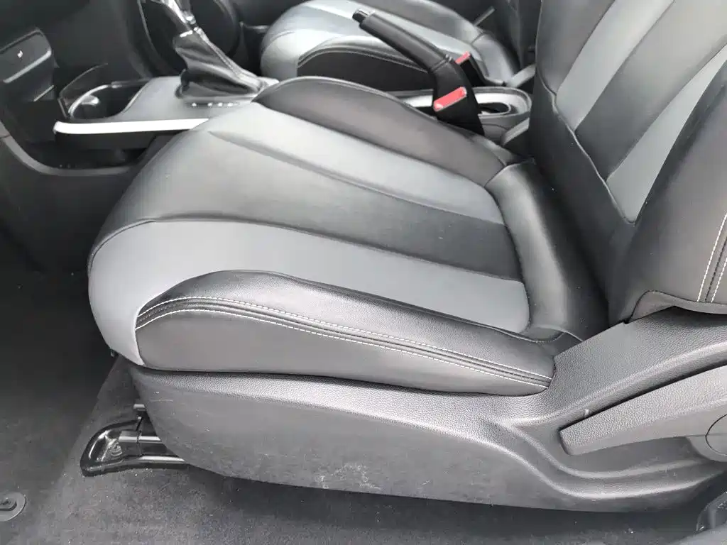 Roewe Clever — миниатюра 20