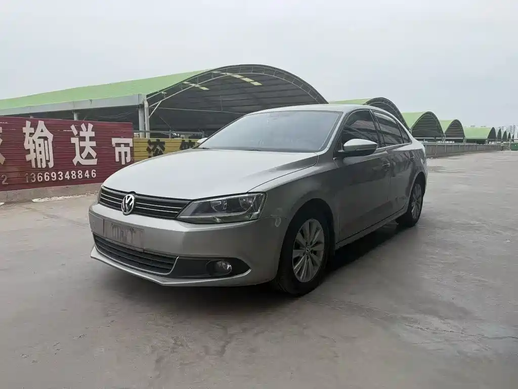 Volkswagen Sagitar 2014