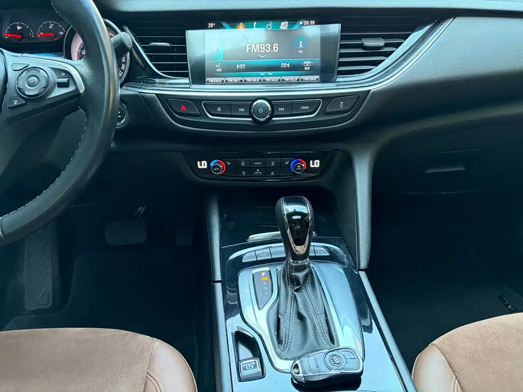 Buick Regal — миниатюра 6