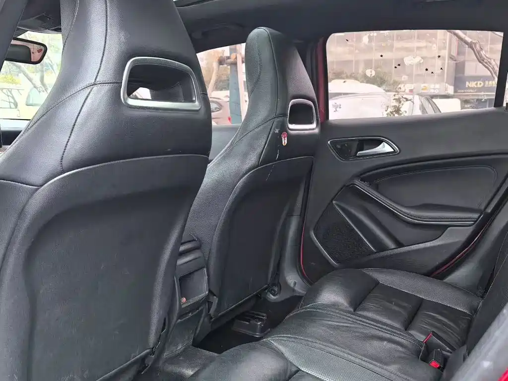 Mercedes-Benz GLA (Import) — миниатюра 6