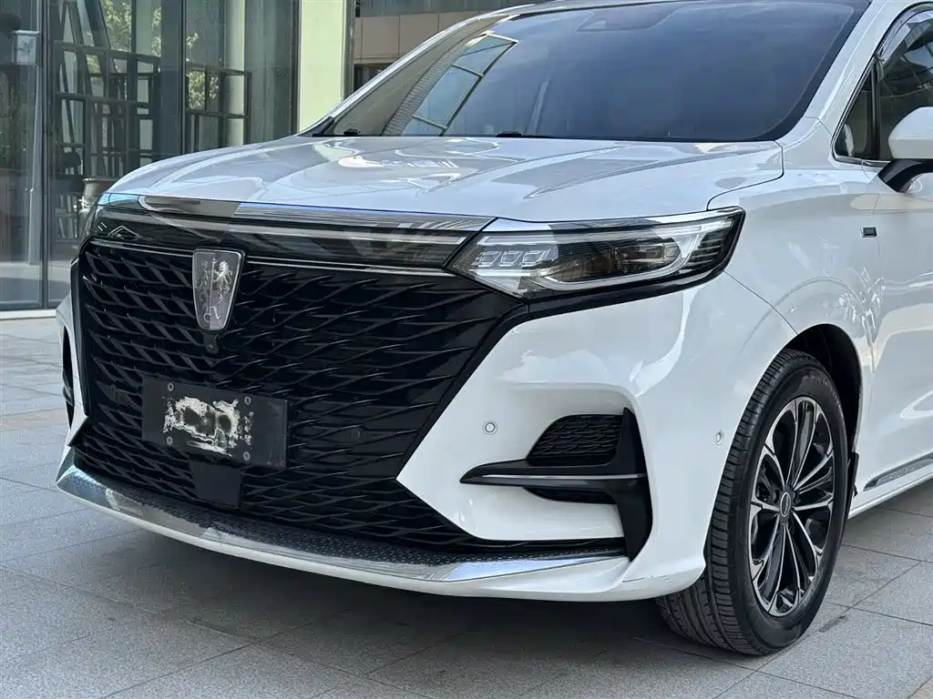 ROEWE IMAX8