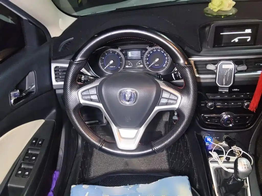 Changan V7 — миниатюра 6