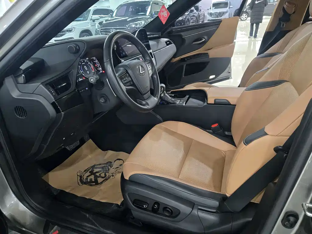 Lexus ES 2024 200 Premium