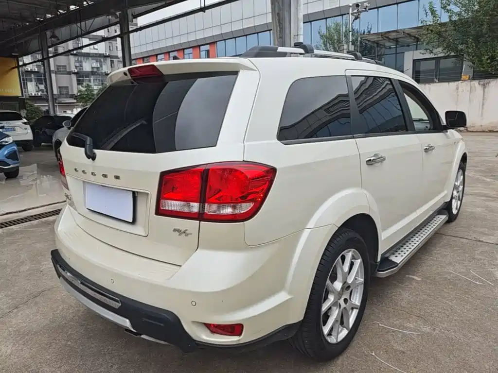 Dodge Journey — миниатюра 7