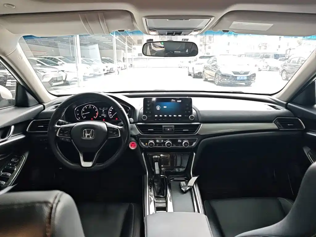 Honda Inspire — миниатюра 10