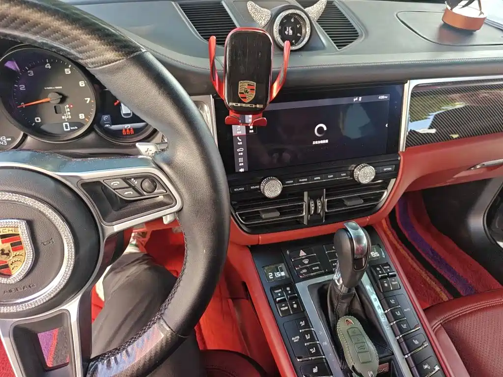 Porsche Macan — миниатюра 14