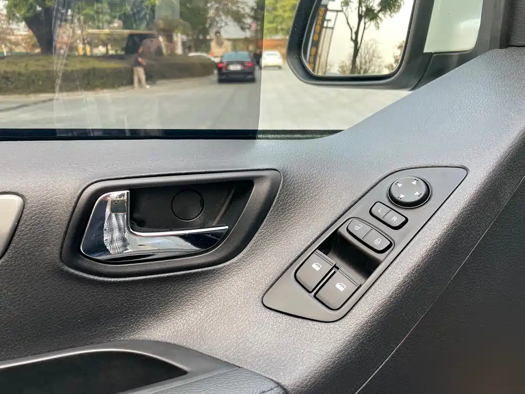 SAIC MAXUS CHASE G20