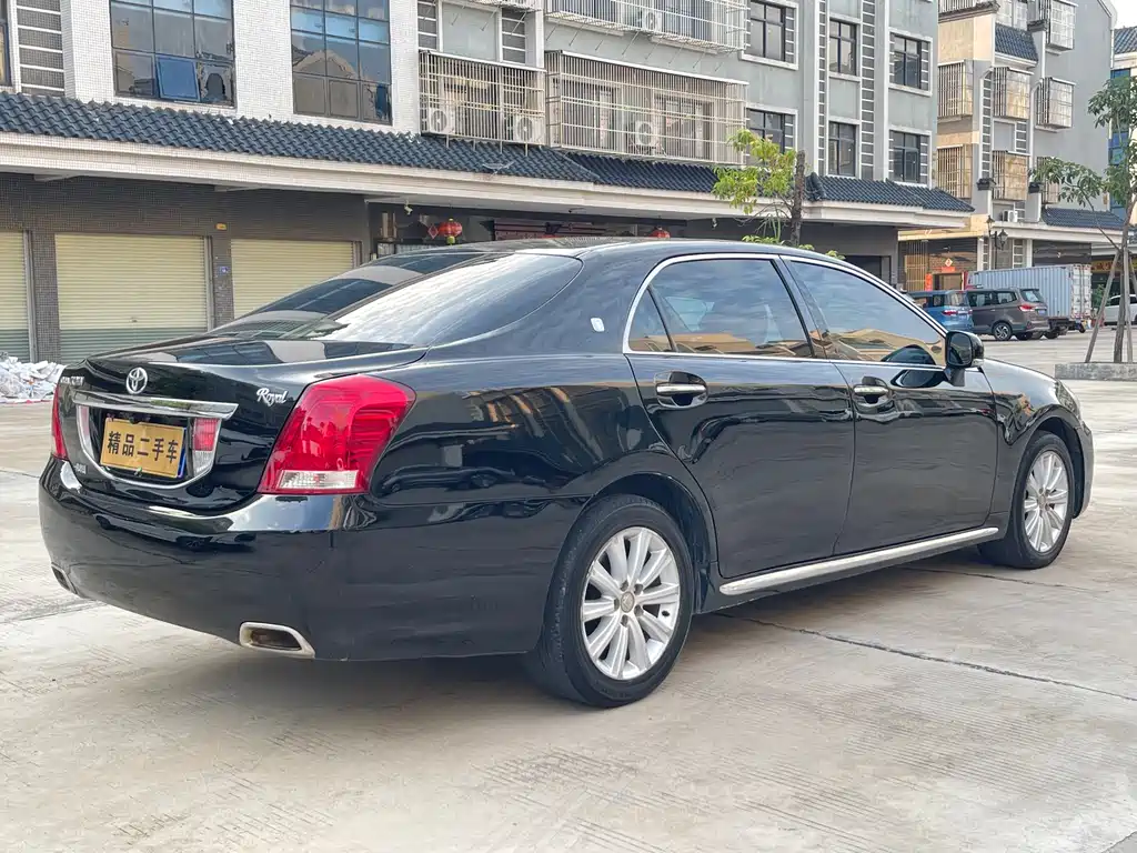 Toyota Crown 2010 2.5L Royal