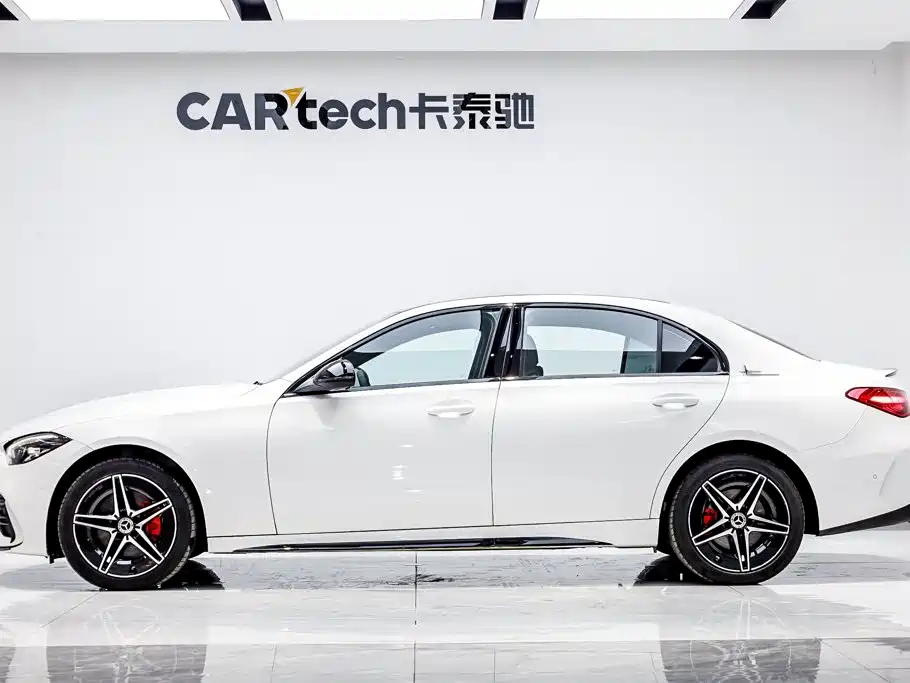 Mercedes-Benz C-Class — миниатюра 5