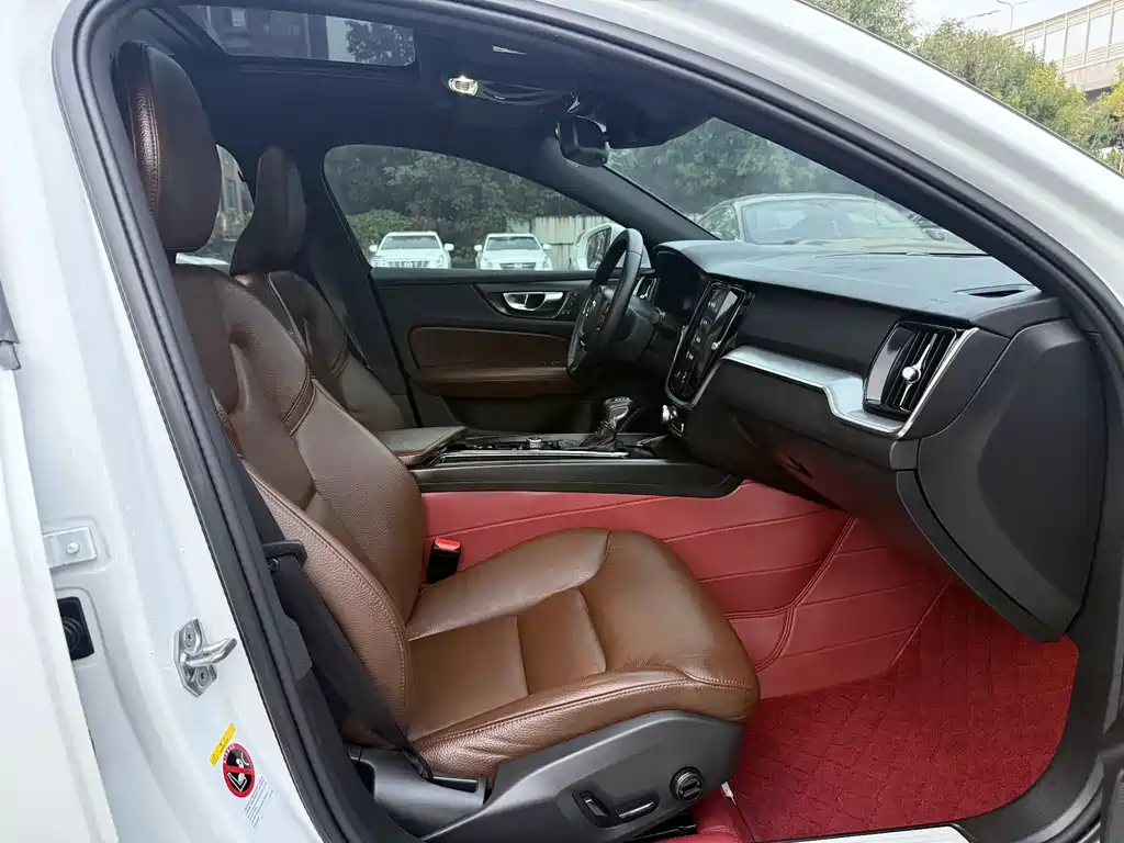 Volvo S60 — миниатюра 9