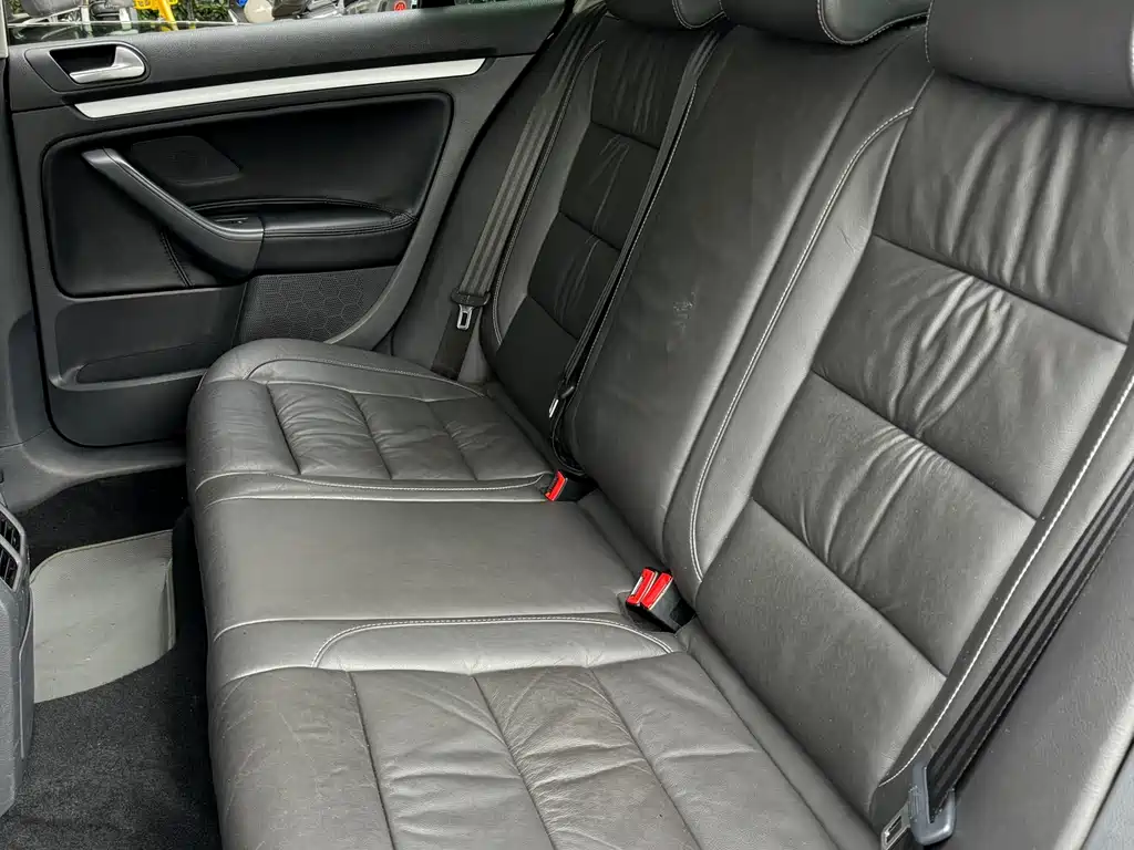 Volkswagen Sagitar 2009 1.8TSI AT Champion