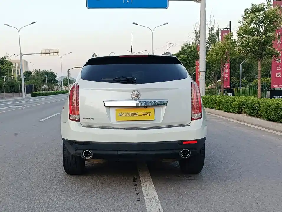 Cadillac SRX — миниатюра 6
