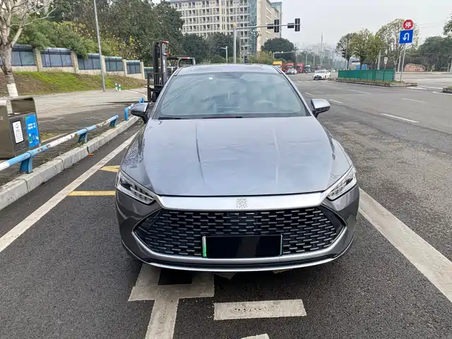 2022 BYD Qin
