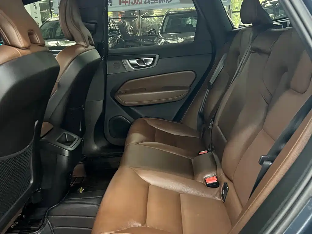 Volvo XC60 — миниатюра 10