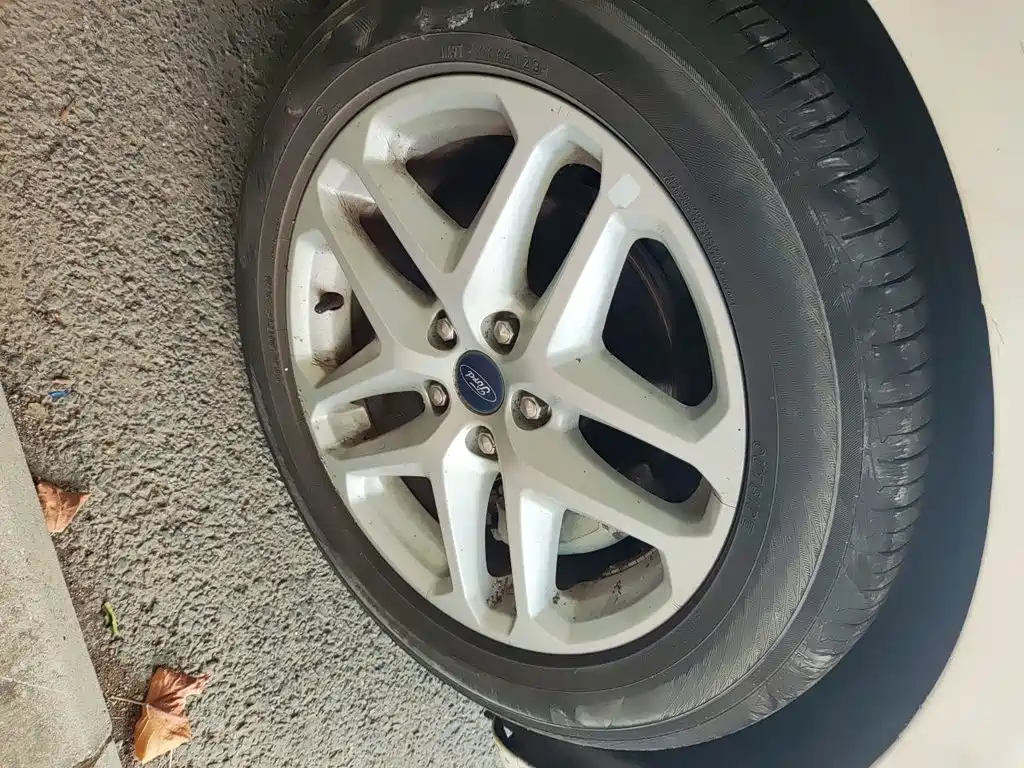 Ford Mondeo — миниатюра 8