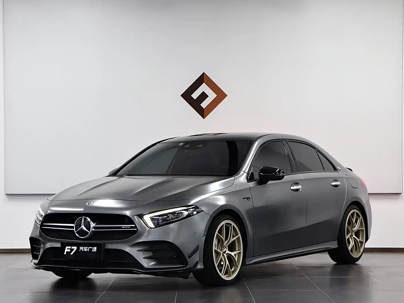 奔驰A级AMG 2021款 AMG A 35 L 4MATIC 炽夜特别版 2022