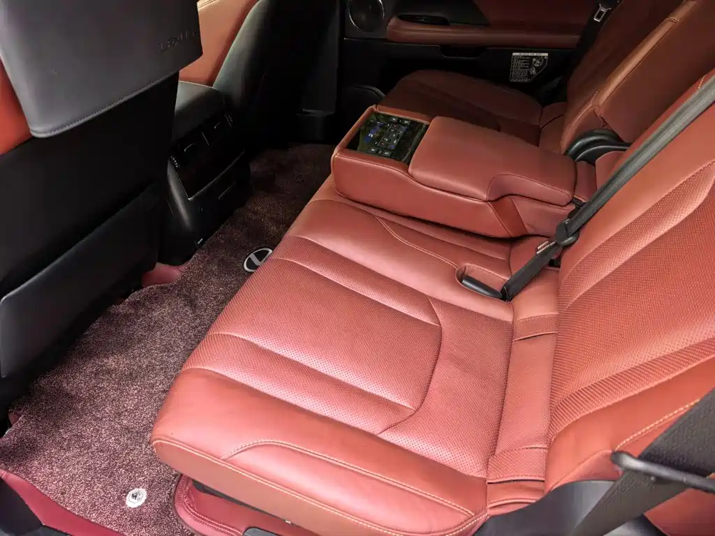 Lexus LX — миниатюра 9