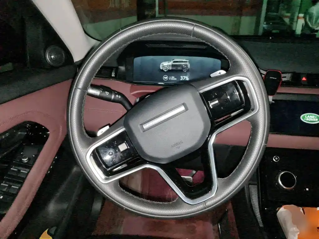 Land Rover Evoque PHEV — миниатюра 6
