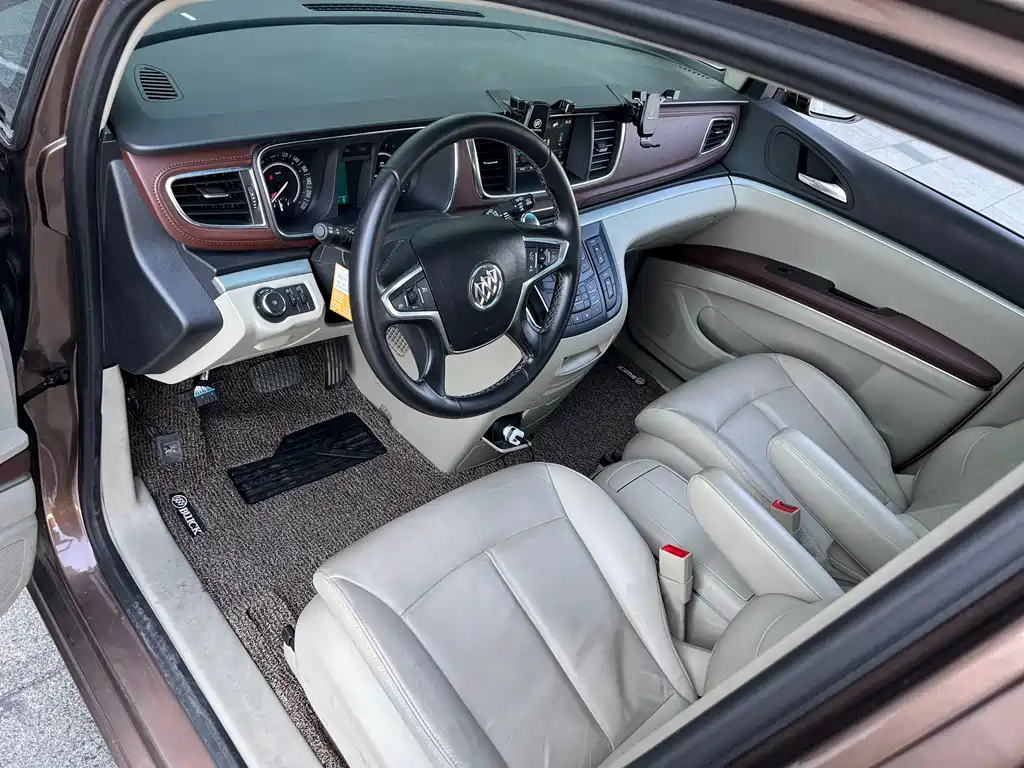 Buick GL8 — миниатюра 13
