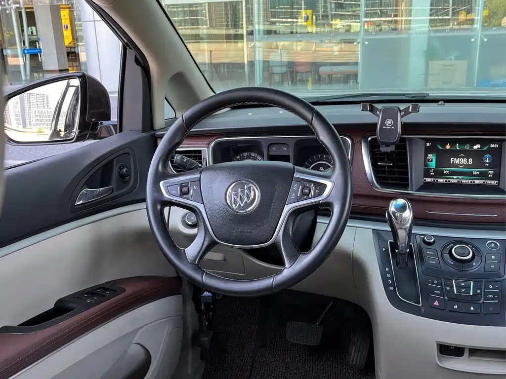 Buick GL8 — миниатюра 17