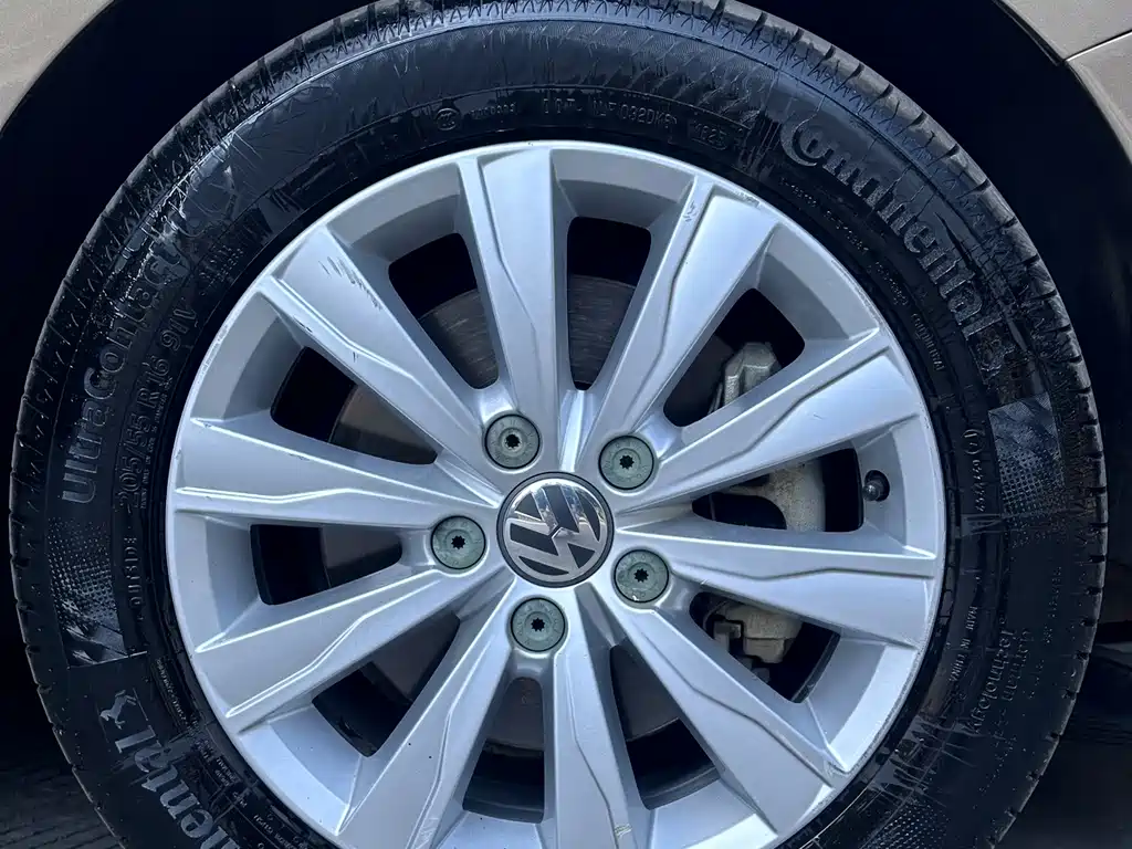 Volkswagen Sagitar — миниатюра 14
