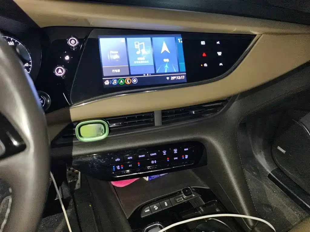 Buick Enclave — миниатюра 9