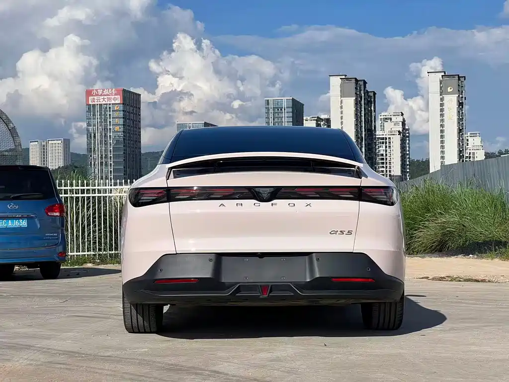 Arcfox Alfa Romeo S5 S5 2024 560MAX 185kW