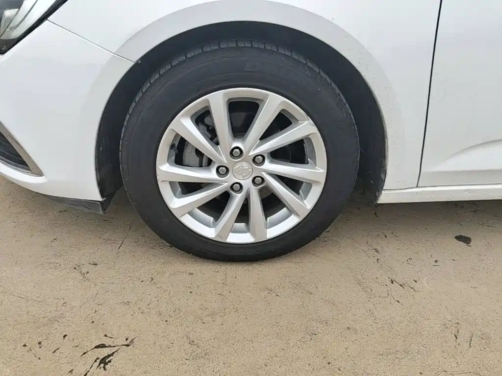 Buick Verano — миниатюра 23